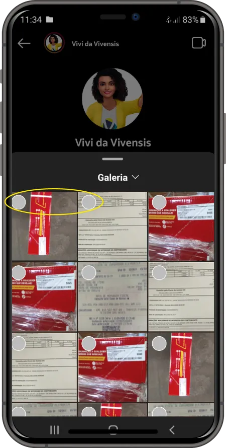 Print da tela do direct com a Vivi da Vivensis com várias opções de imagens para serem selecionadas e enviadas